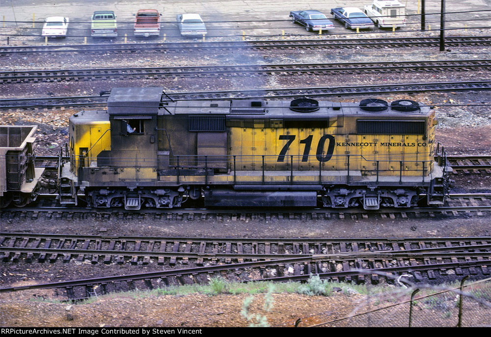 Kennecott Copper Hi cab GP39-2 #710